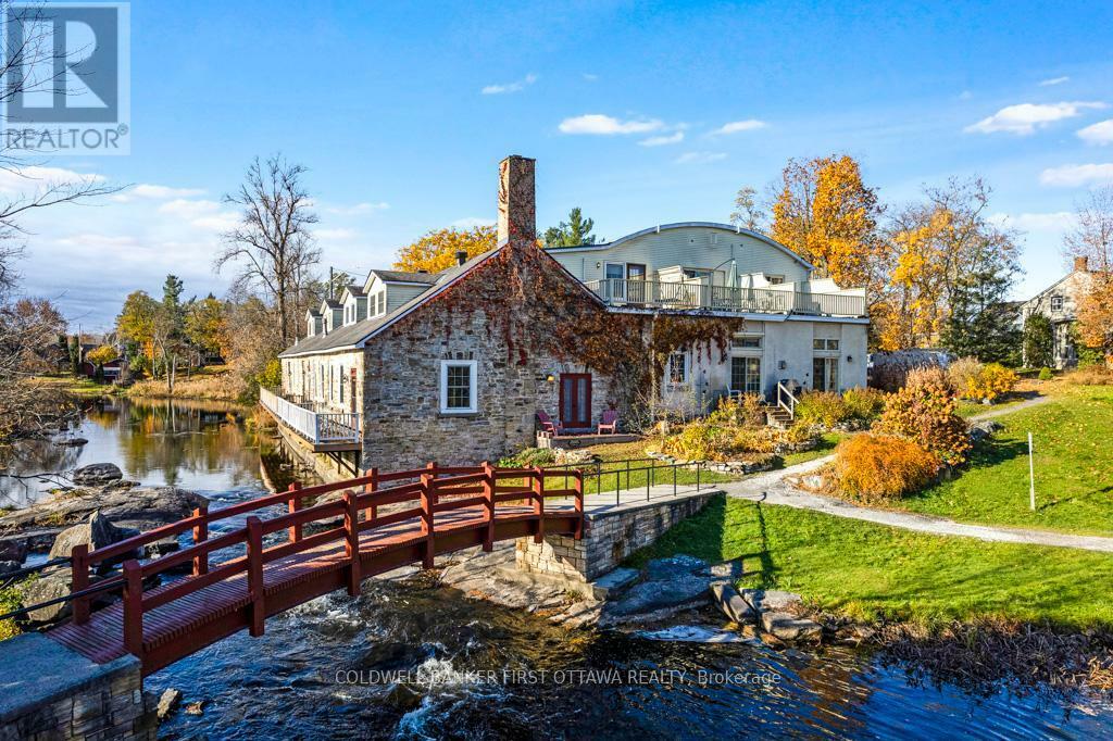 Property Photo: 5B Lewis Street ON K7H 1M6