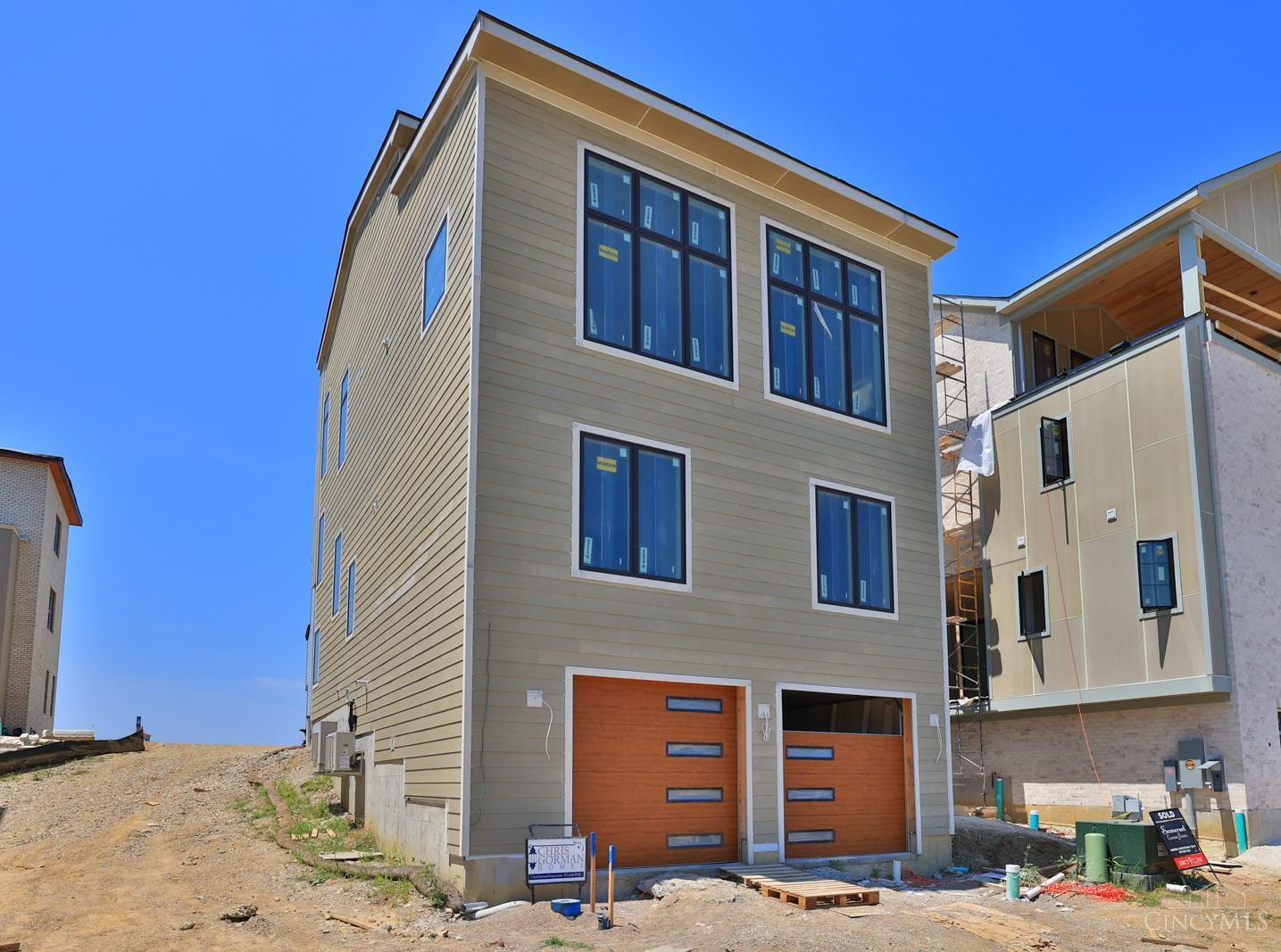 Property Photo: 2930 Three Oaks Lane OH 45209