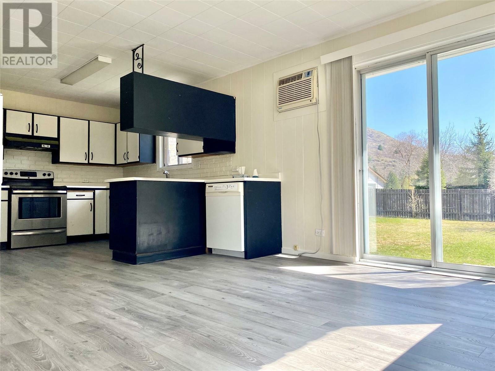 Photo de la propriété: 60 83rd Avenue BC V0H 1H0
