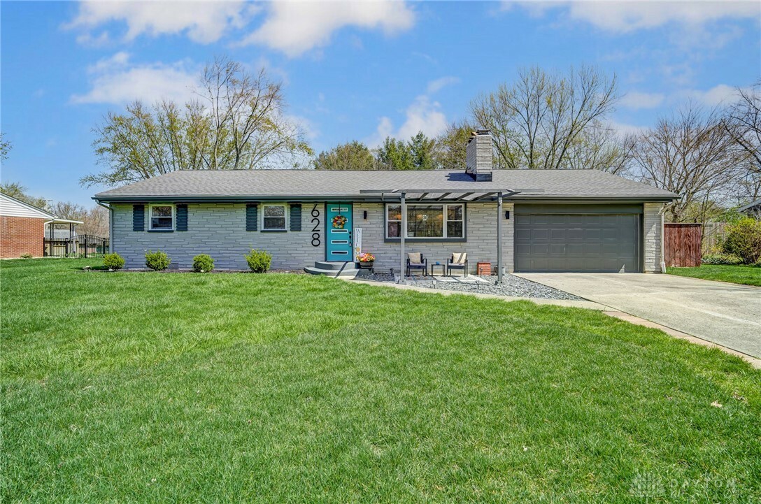 Property Photo: 628 Carthage Drive OH 45434
