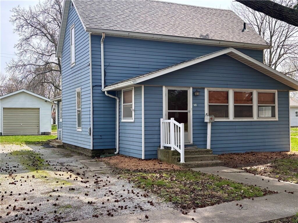 Property Photo:  405 N Saint Clair Street  IL 62411 