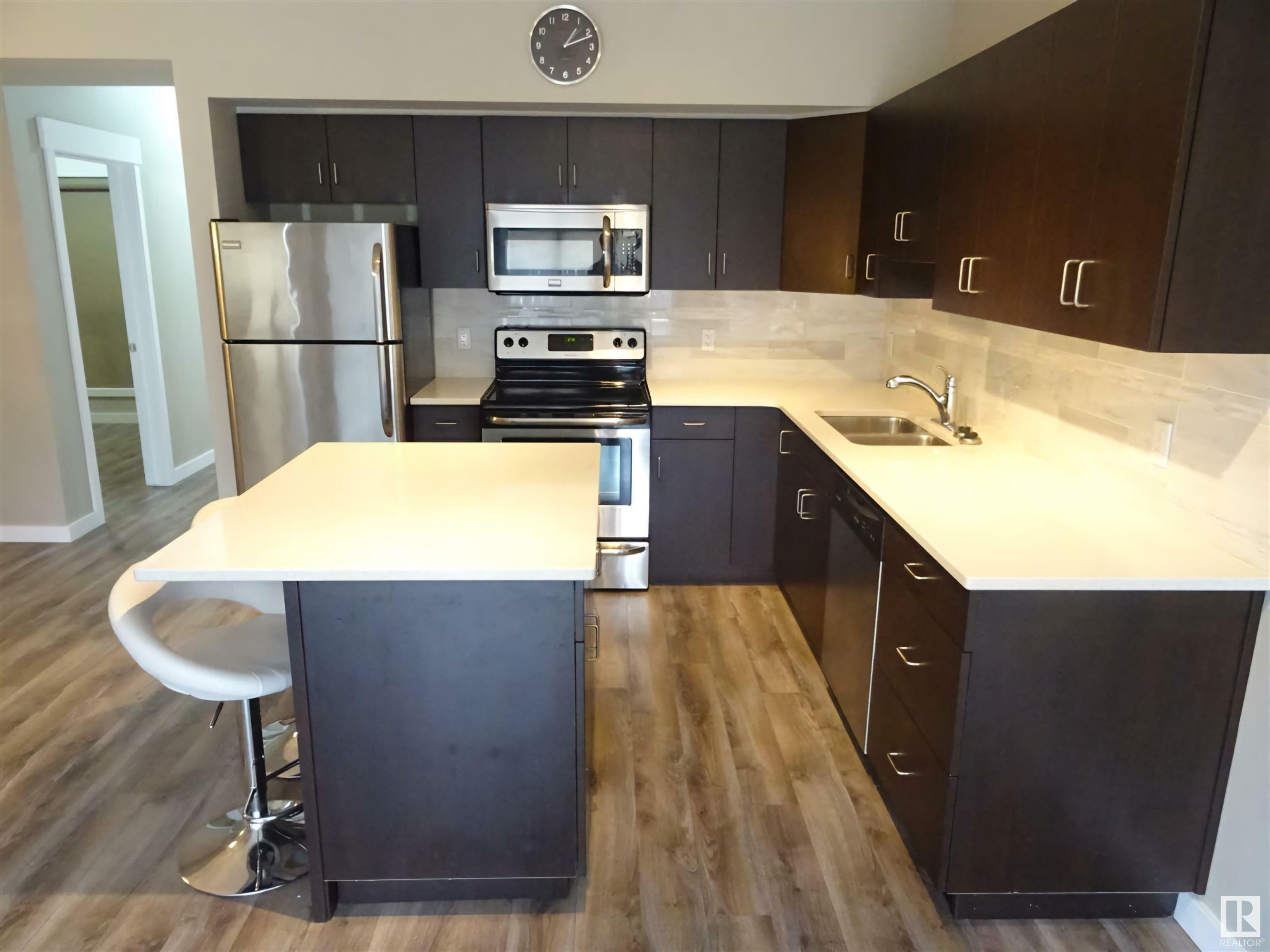 Property Photo: 10518 113 Street NW 108 AB T5H 0C6