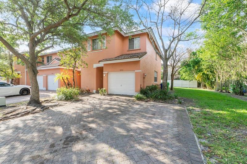 Property Photo: 9090 NW 40th Pl FL 33351