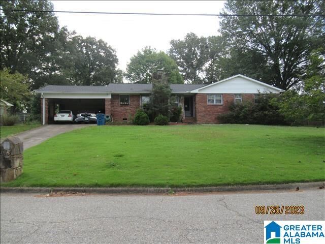 Property Photo: 1401 Cloverdale Road AL 36207