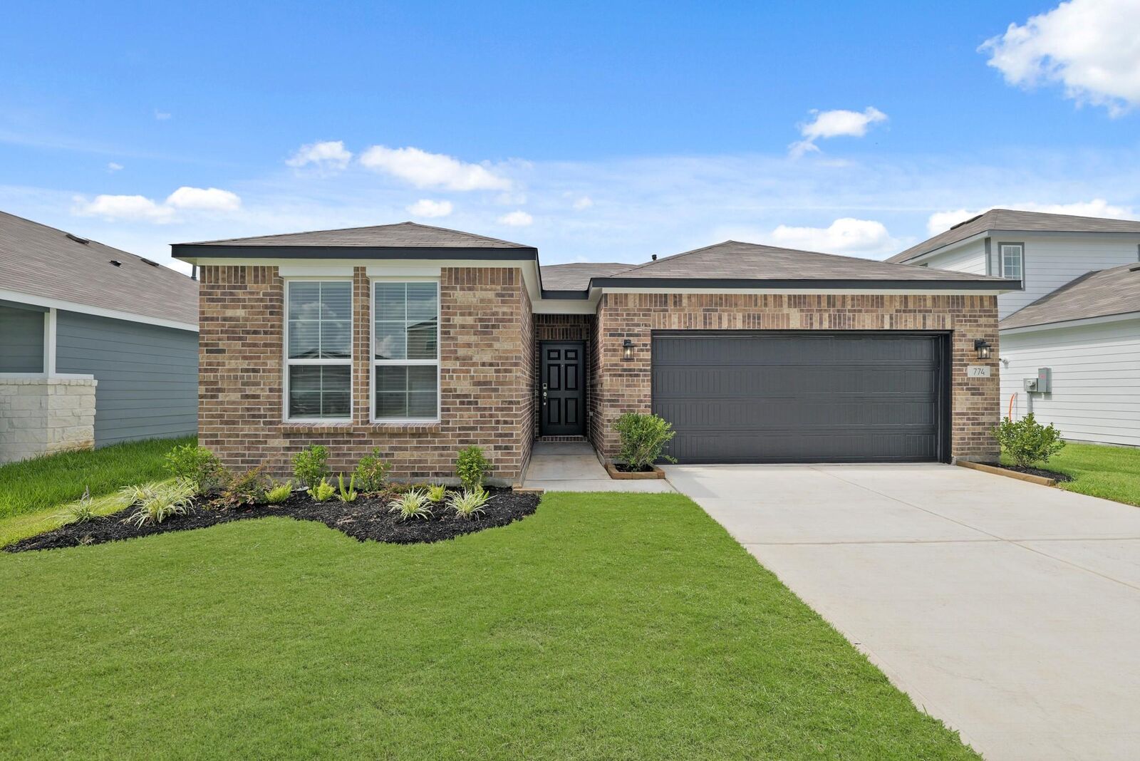 Property Photo: 774 Westpointe Drive TX 77535