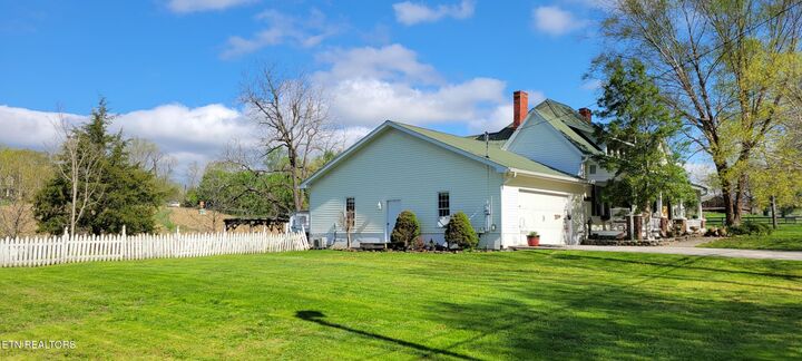 Property Photo:  9003 Hill Rd  TN 37938 