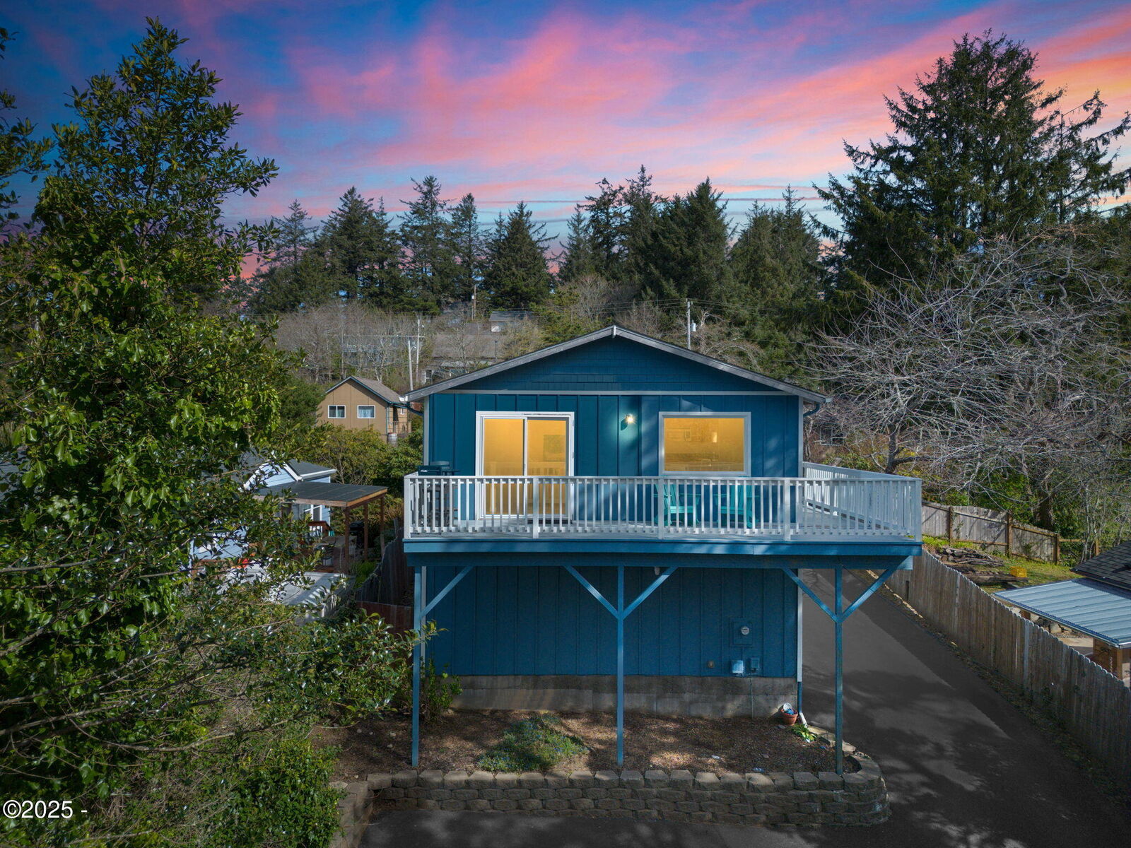 Property Photo:  253 NE 53rd Street  OR 97365 