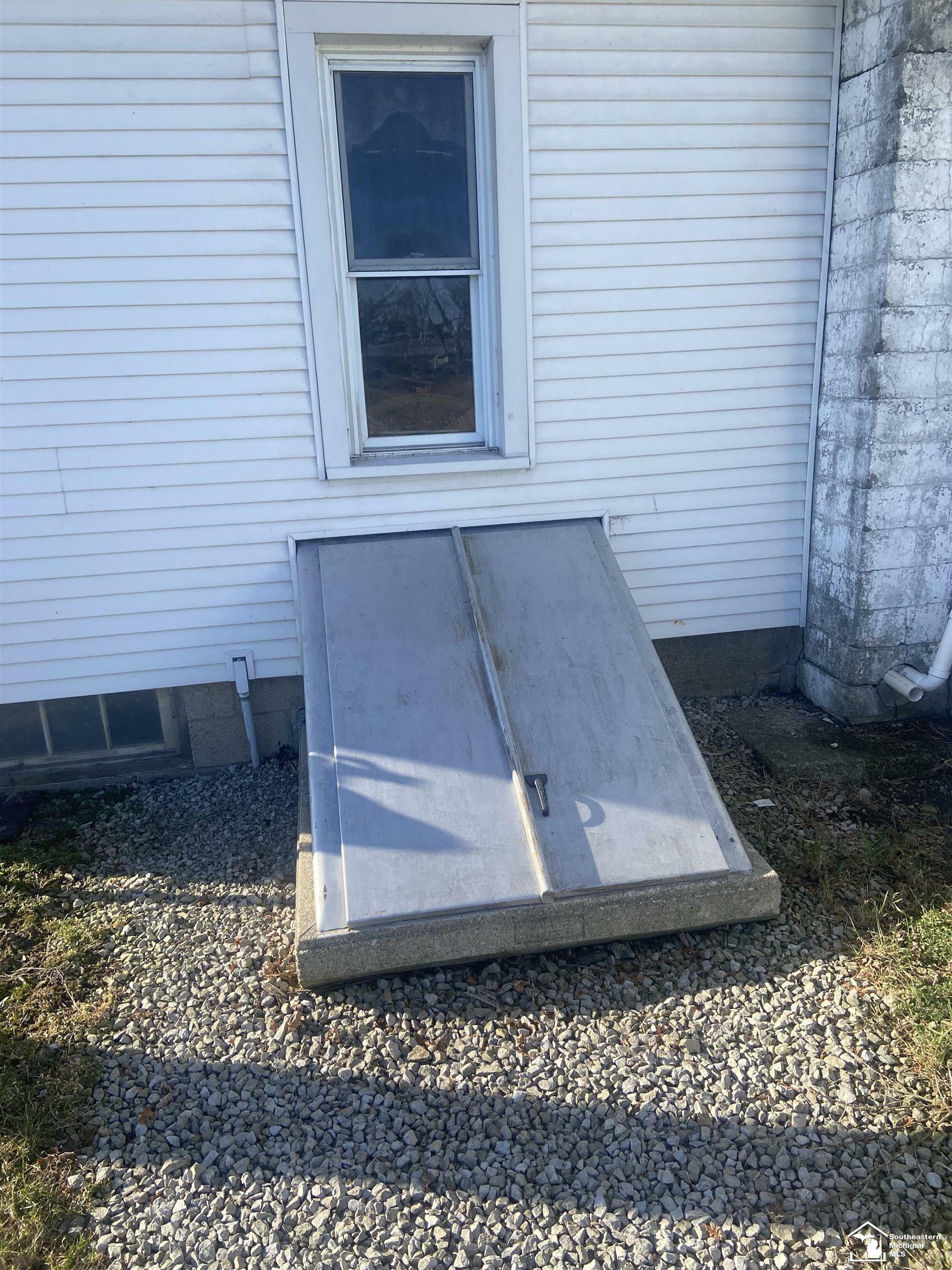 Property Photo: 2438 W Sigler Road MI 48162