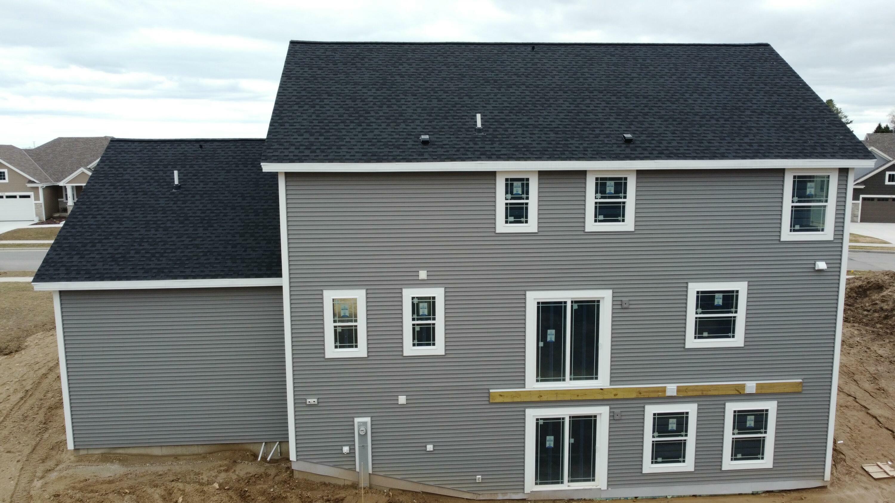 Property Photo: 935 Kohlwey Dr WI 53024