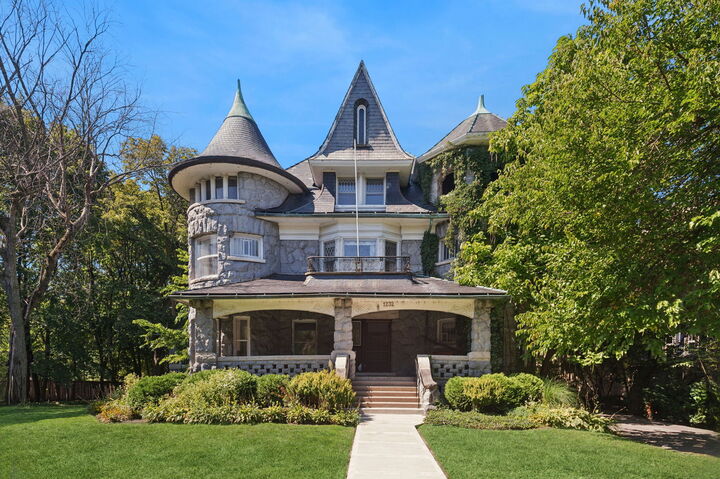 1232 Ridge Avenue  Evanston IL 60202 photo