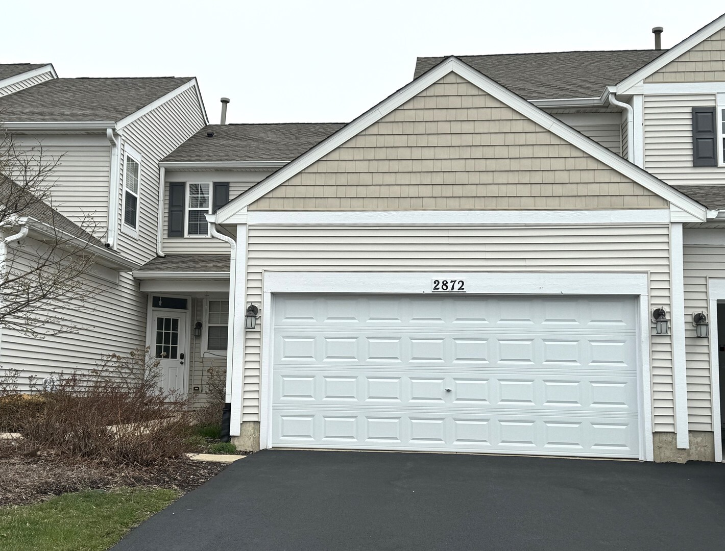 Property Photo: 2872 Vernal Lane IL 60564