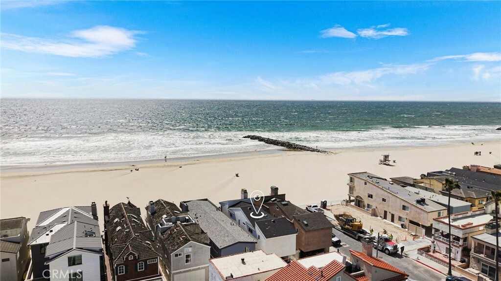 Property Photo: 3012 W Oceanfront CA 92663