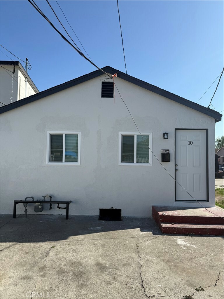 Property Photo: 7134 Granger Avenue 8 CA 90201