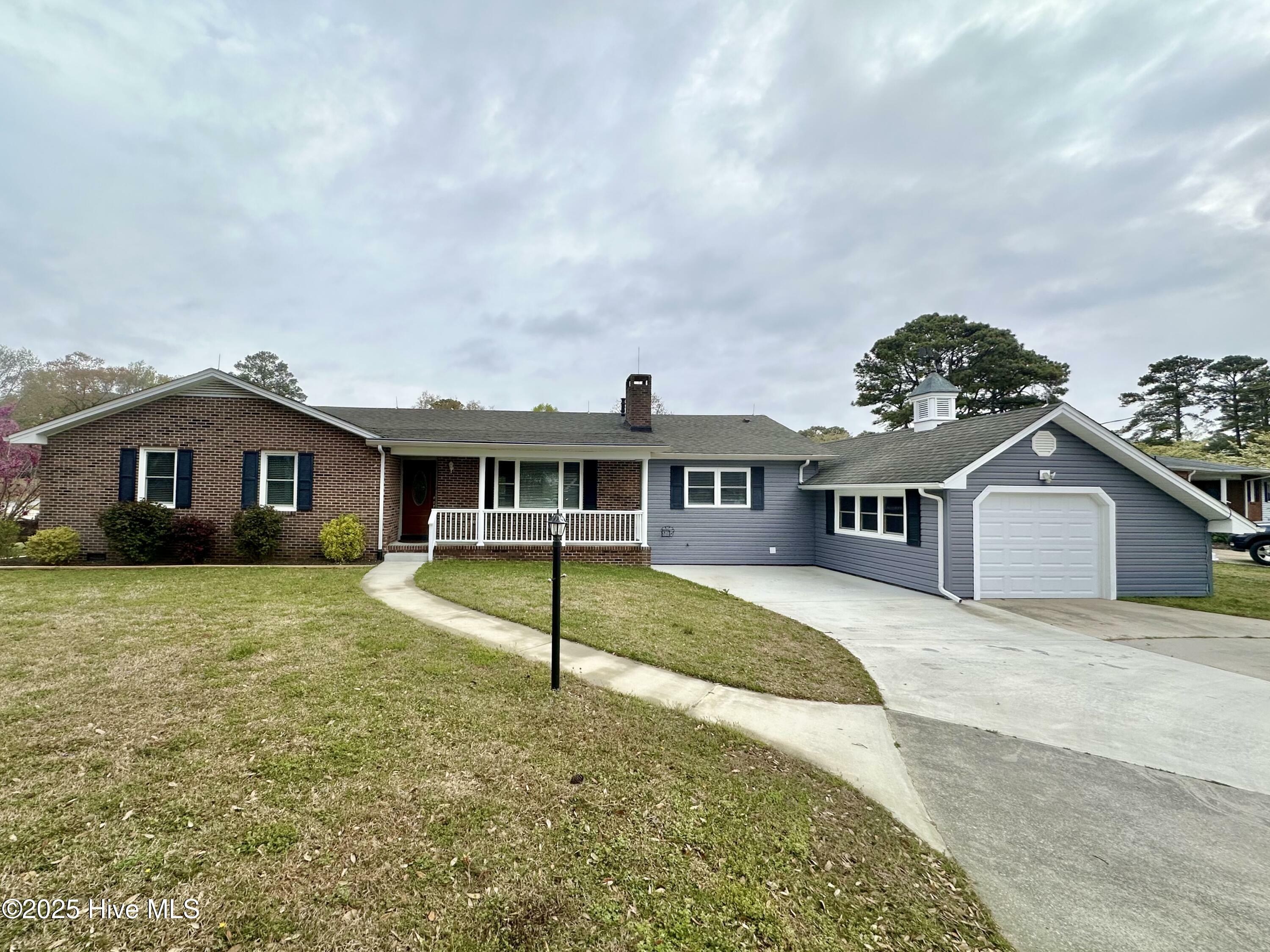 Property Photo: 105 Windy Heights Drive NC 27921