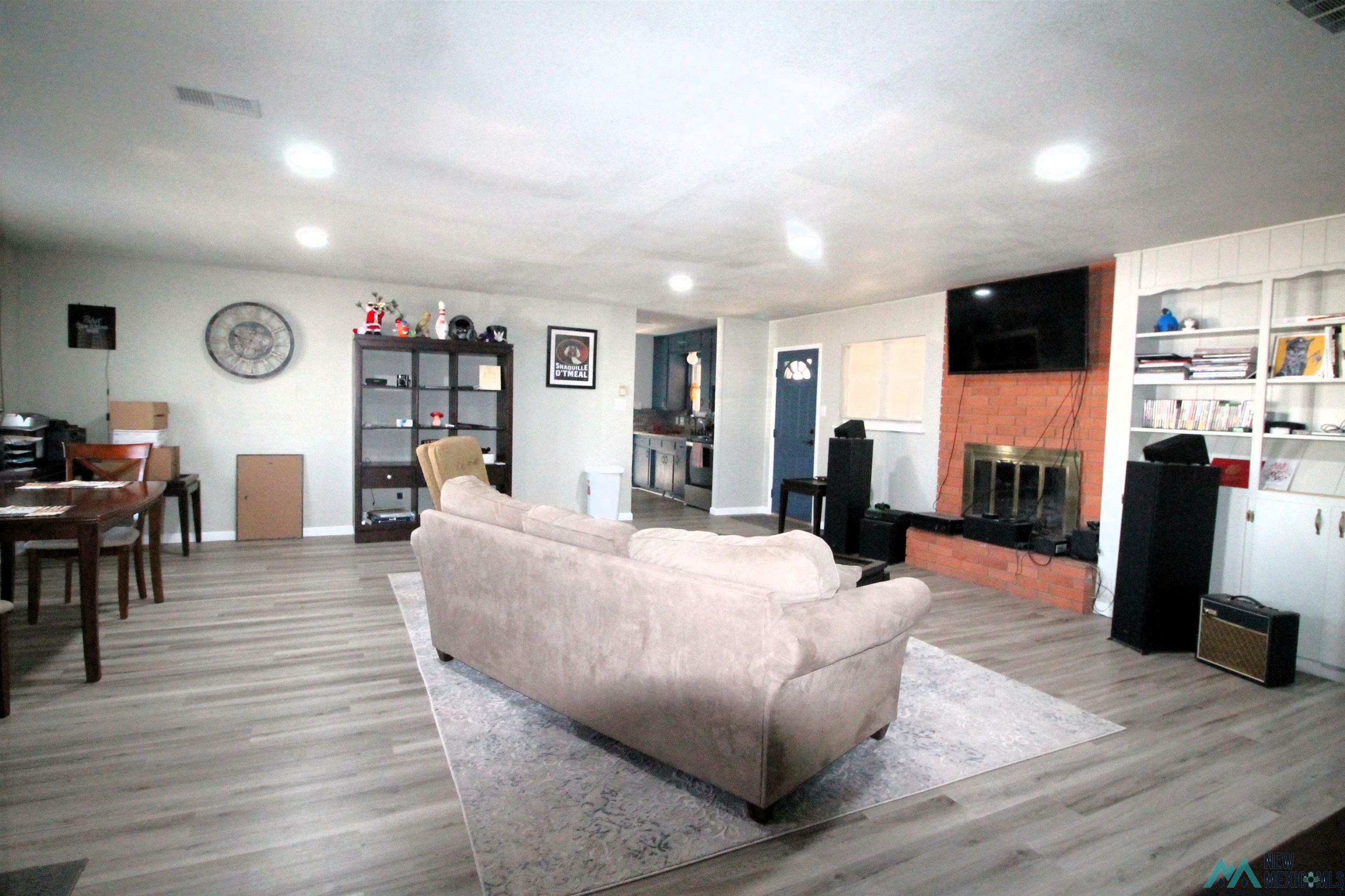 Property Photo: 301 Cactus Drive NM 88101