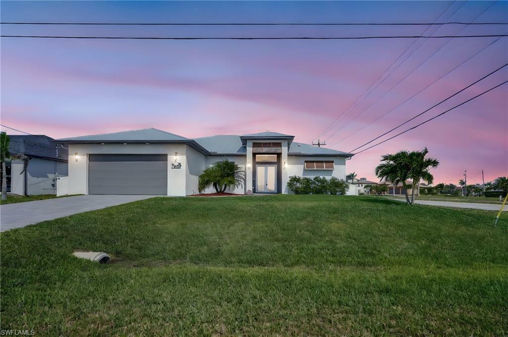 Property Photo: 1601 NW 38th Pl FL 33993