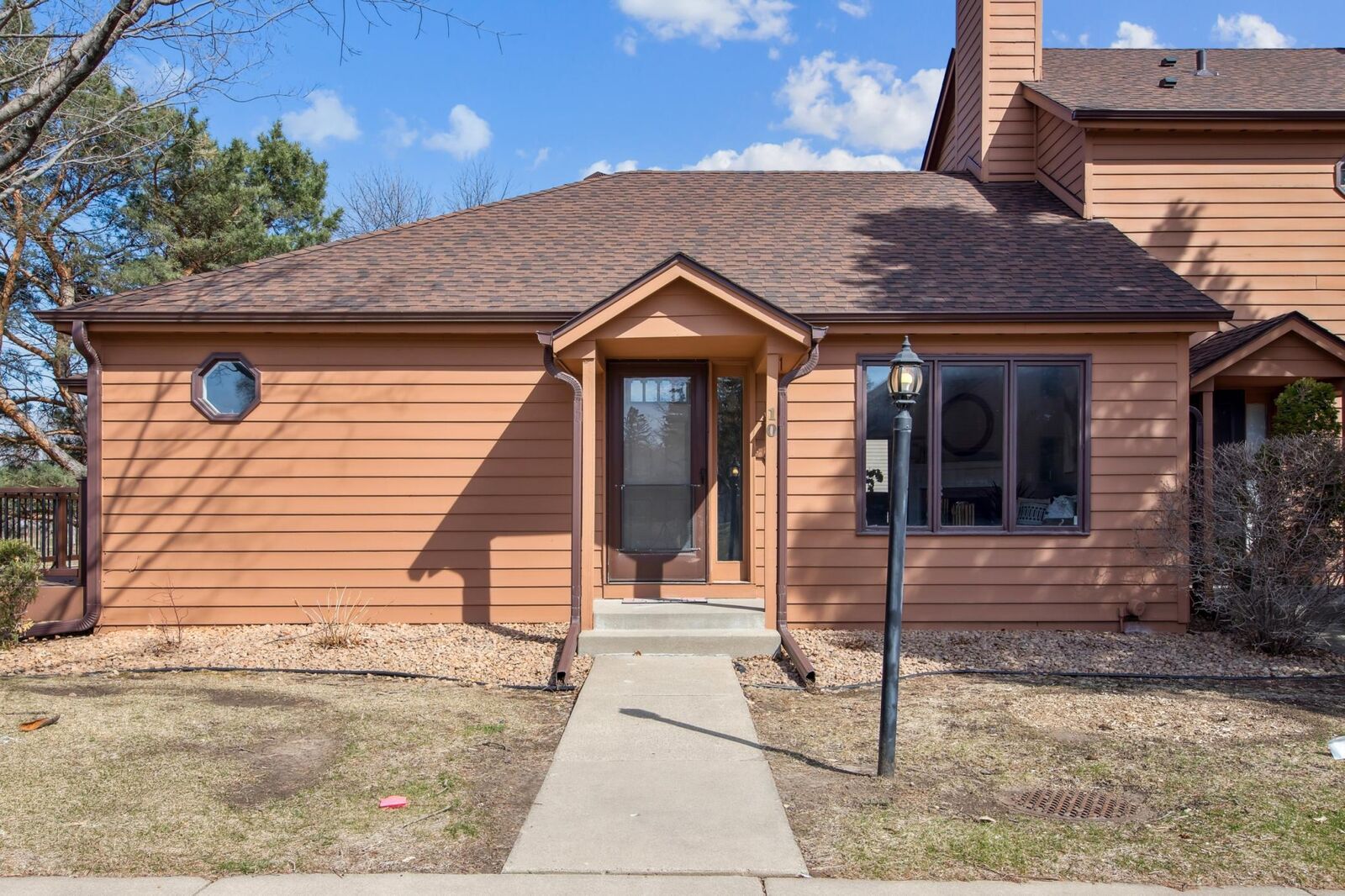 Property Photo:  10 Westchester Square  MN 55337 