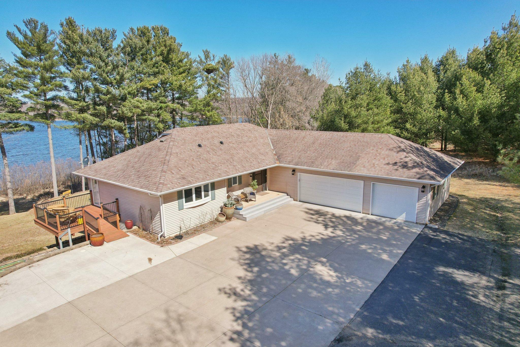 Property Photo: 863 207th Street WI 54009