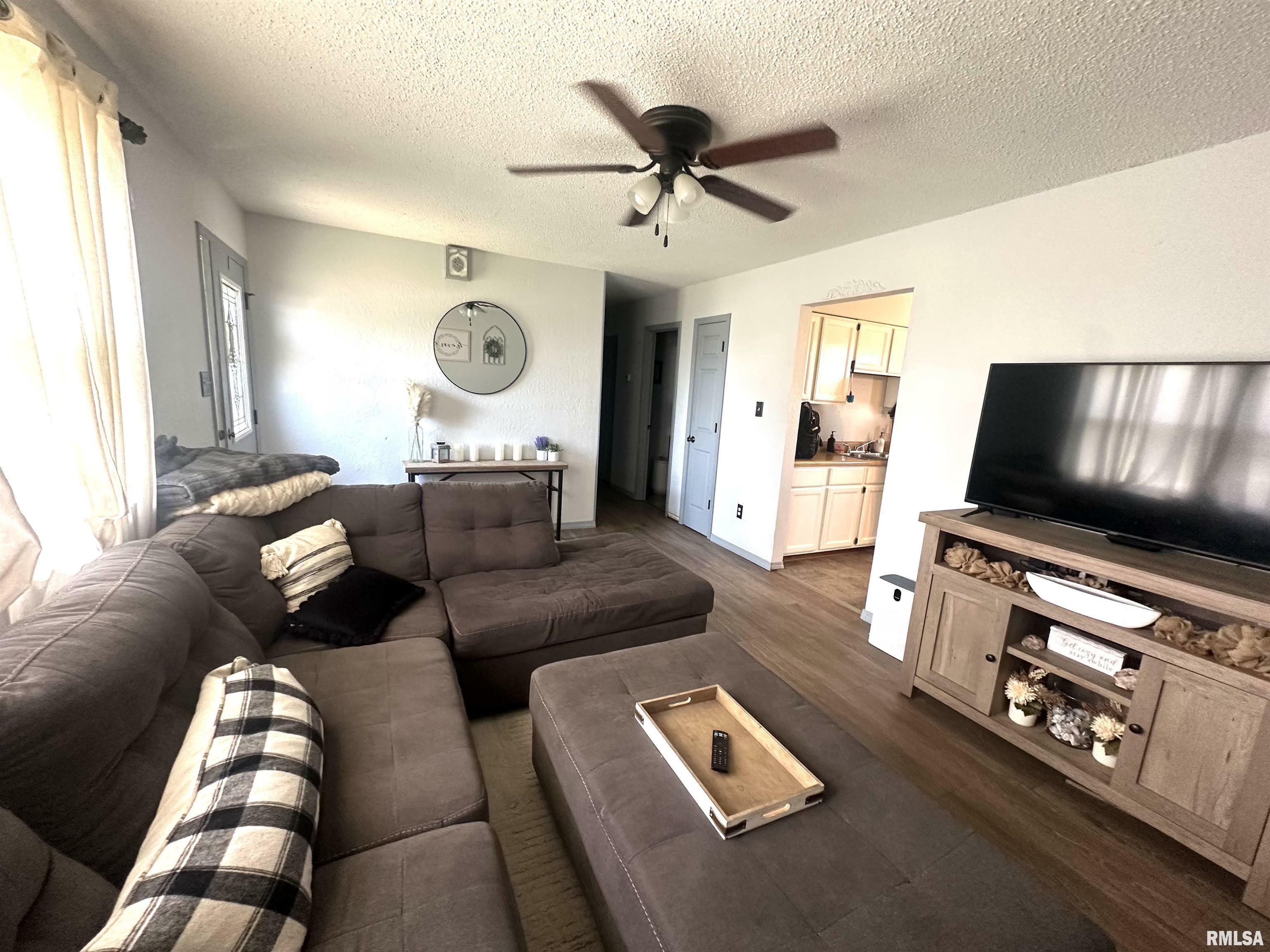 Property Photo: 408 E Elm Street IL 62848