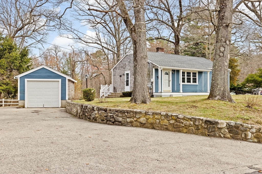 Property Photo: 142 Old Oaken Bucket Rd MA 02066
