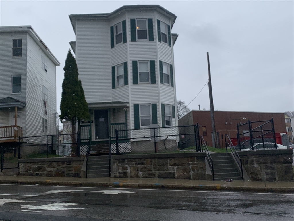 Property Photo: 5 Massasoit Rd 3 MA 01604