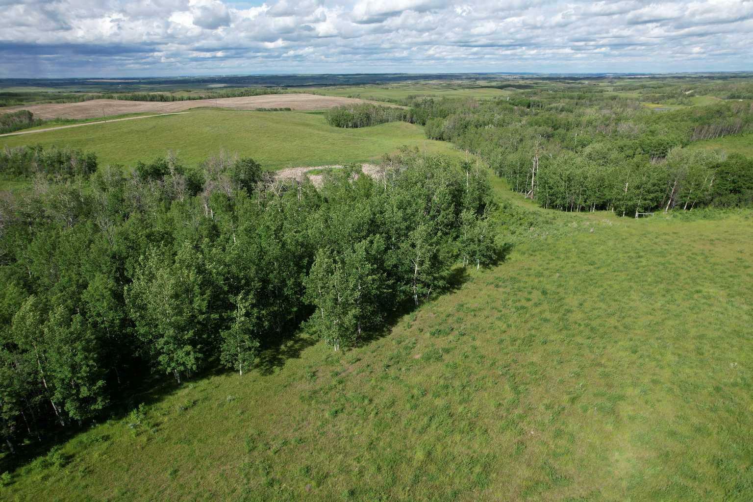 Property Photo: On Hwy 816 AB T4E 0V5