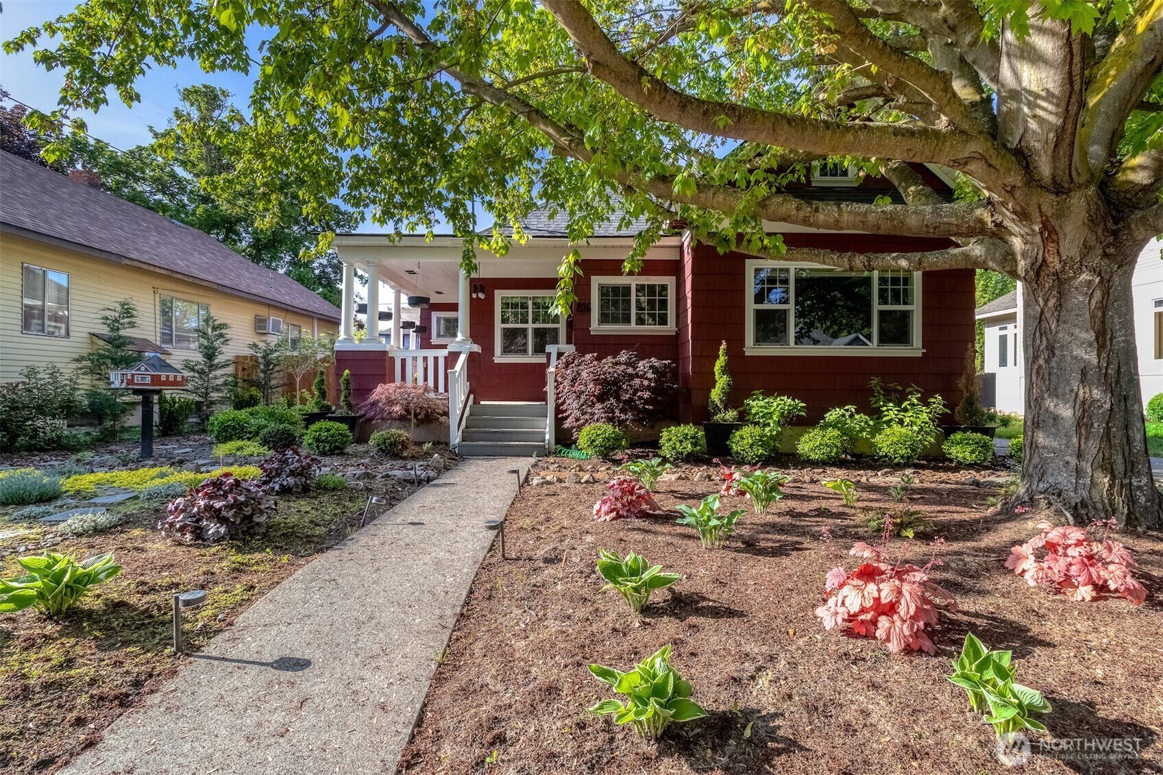 Property Photo: 816 Washington Street WA 99362