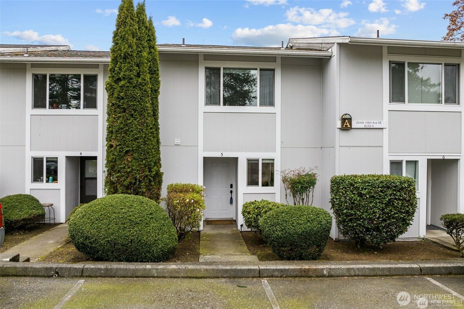 Property Photo: 25446 106th Avenue SE A5 WA 98030