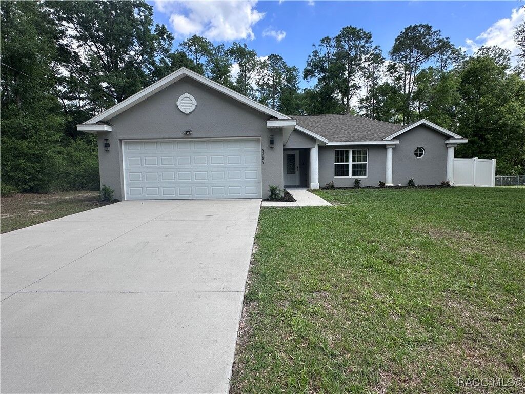 Property Photo: 9769 N Kendall Way FL 34434