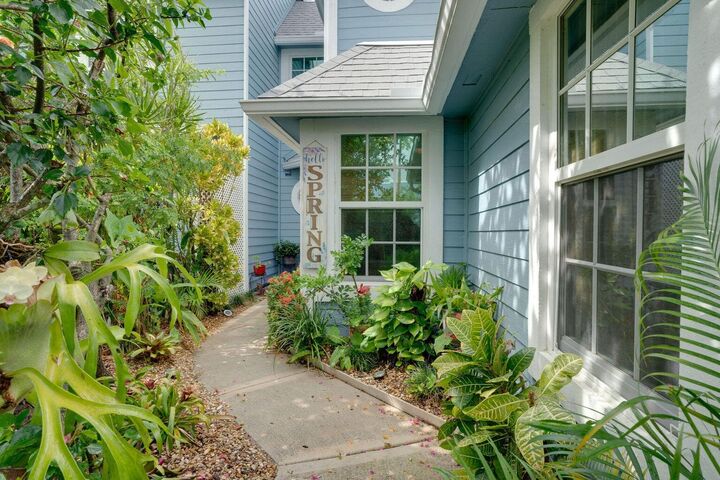 Property Photo: 1406 Ocean Dunes Circle FL 33477