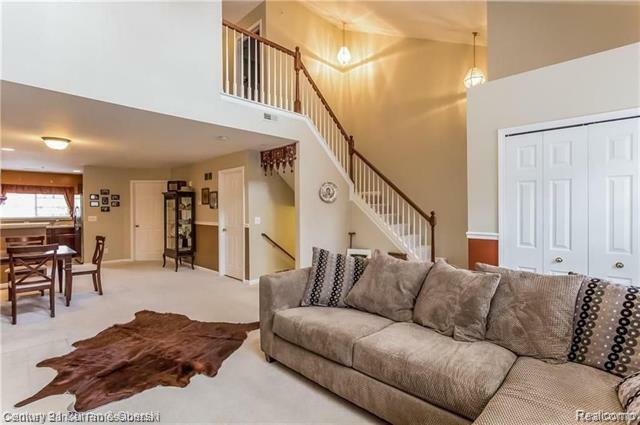 Property Photo: 16894 Farmington Road MI 48154