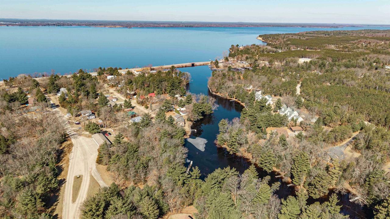 Property Photo: 1851 Duck Creek Drive WI 53934