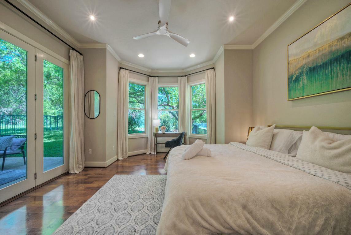 Property Photo: 2800 Waymaker Way 15 TX 78746