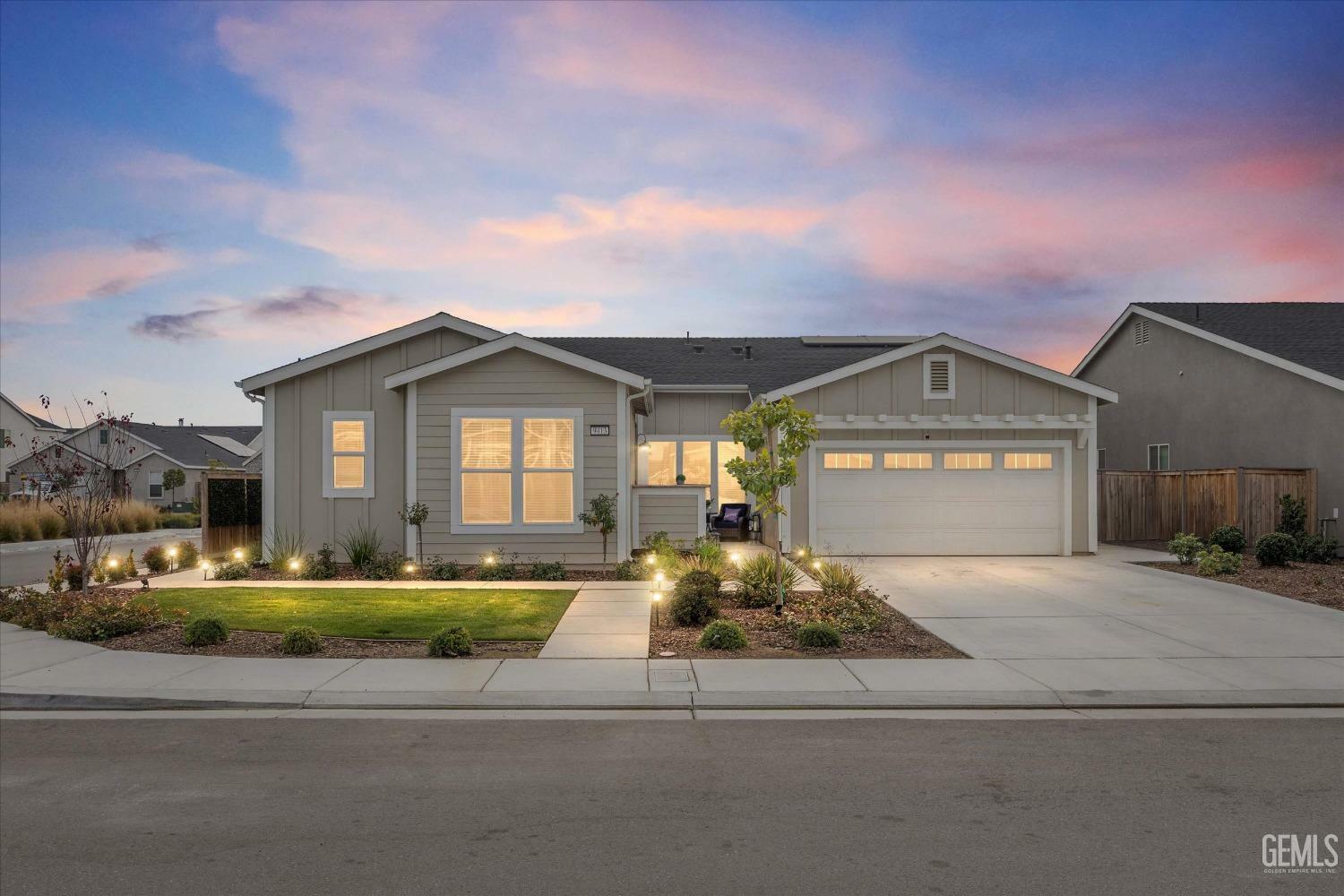 Property Photo: 9413 Hill Springs Lane CA 93263