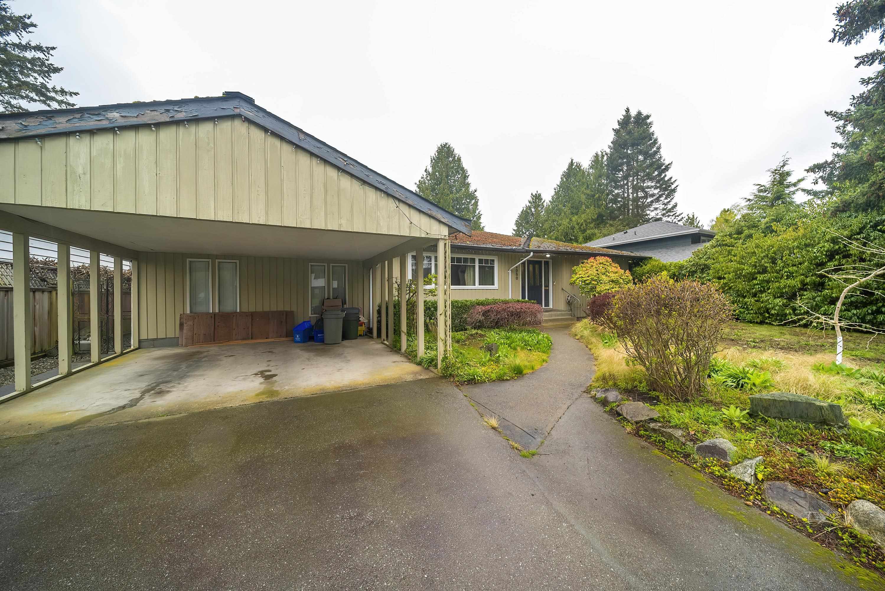 Property Photo: 4980 11A Avenue BC V4M 1Z4