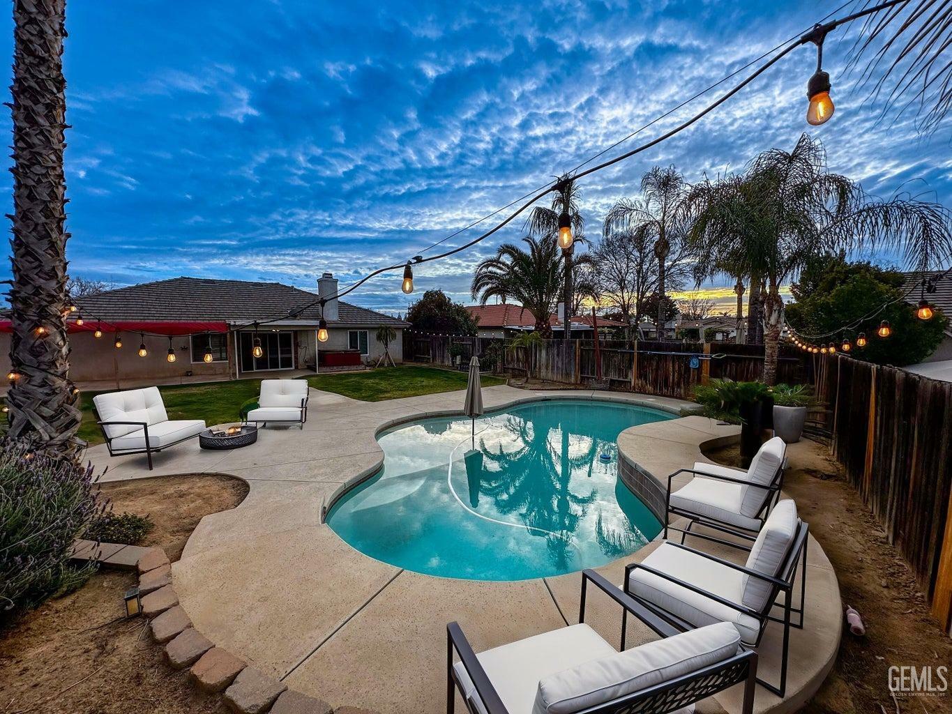 Property Photo: 9914 Blackfoot Drive CA 93312