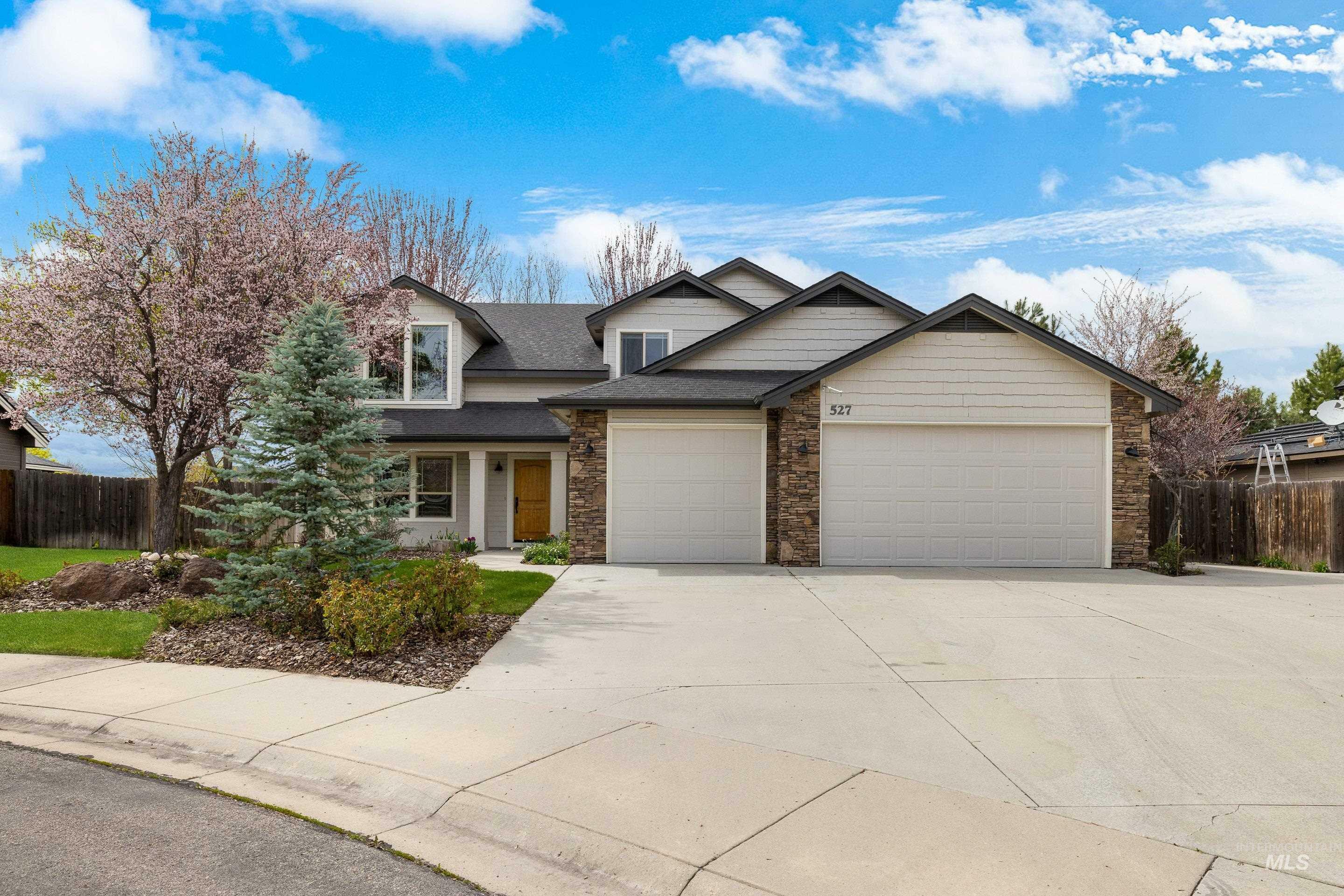 Property Photo: 527 N Lyngate Pl ID 83669