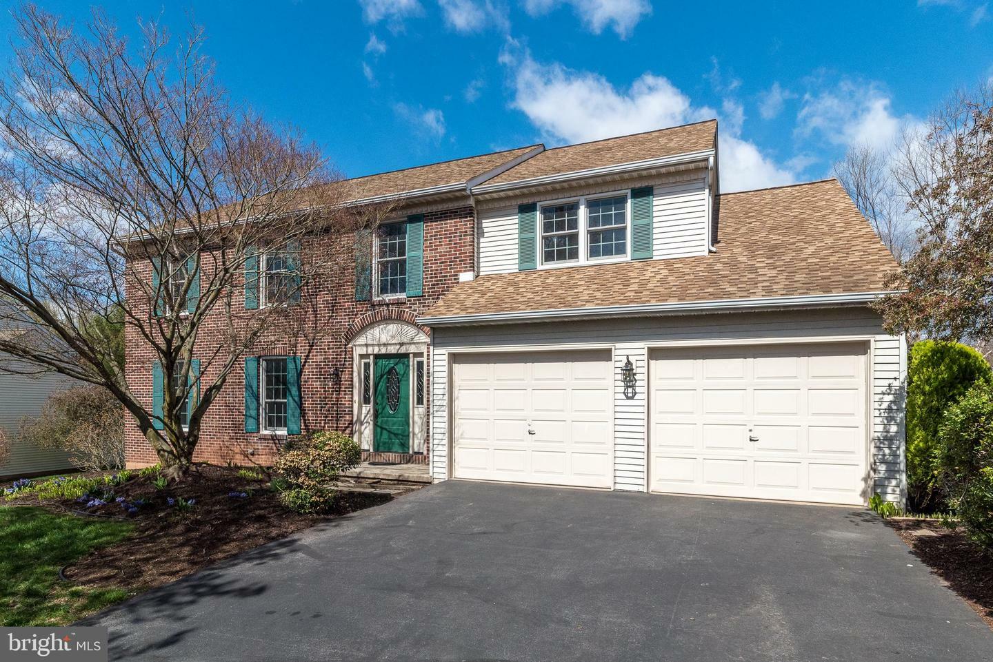 Property Photo: 445 Stonemason Way PA 19446