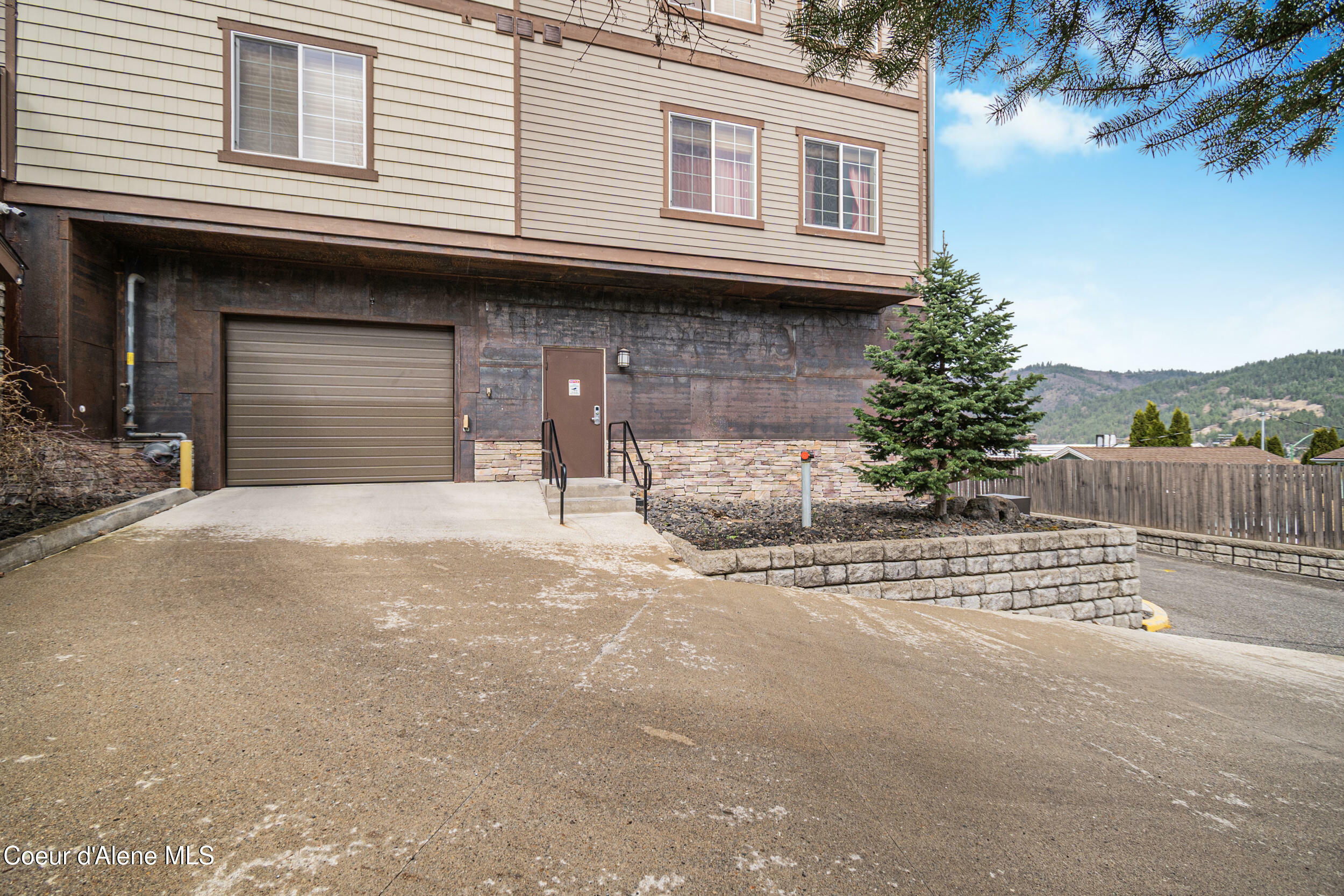 Property Photo: 308 Ohio Ave 202 ID 83837