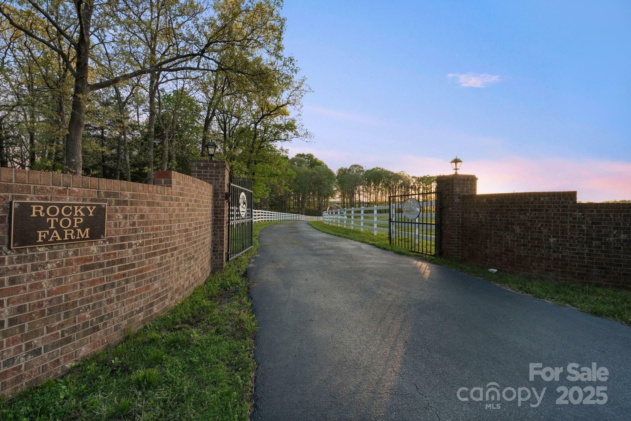 Property Photo: 15670 Bethel Avenue Extension NC 28107