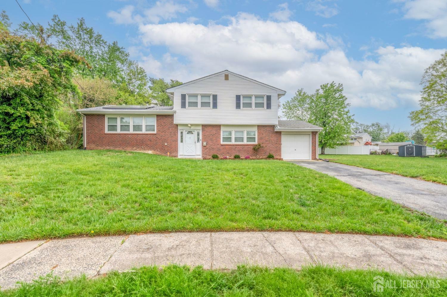 12 Ainslie Court  East Brunswick NJ 08816 photo
