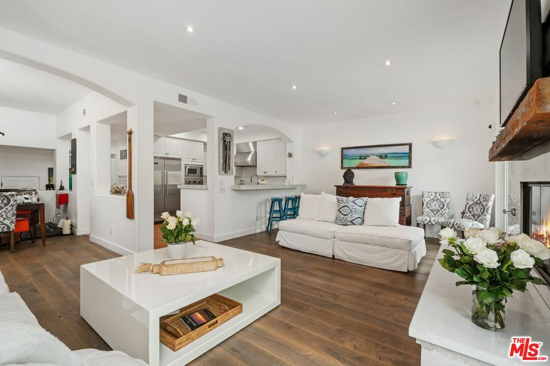 Property Photo: 6435 Zumirez Dr CA 90265