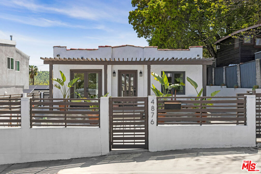 Property Photo: 4876 Eldred St CA 90042