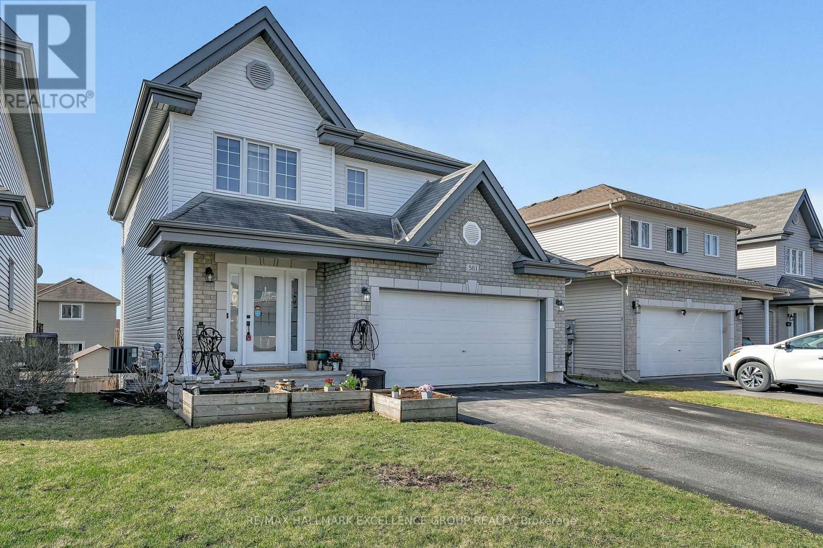 Property Photo: 581 Emerald Street ON K4K 0B9