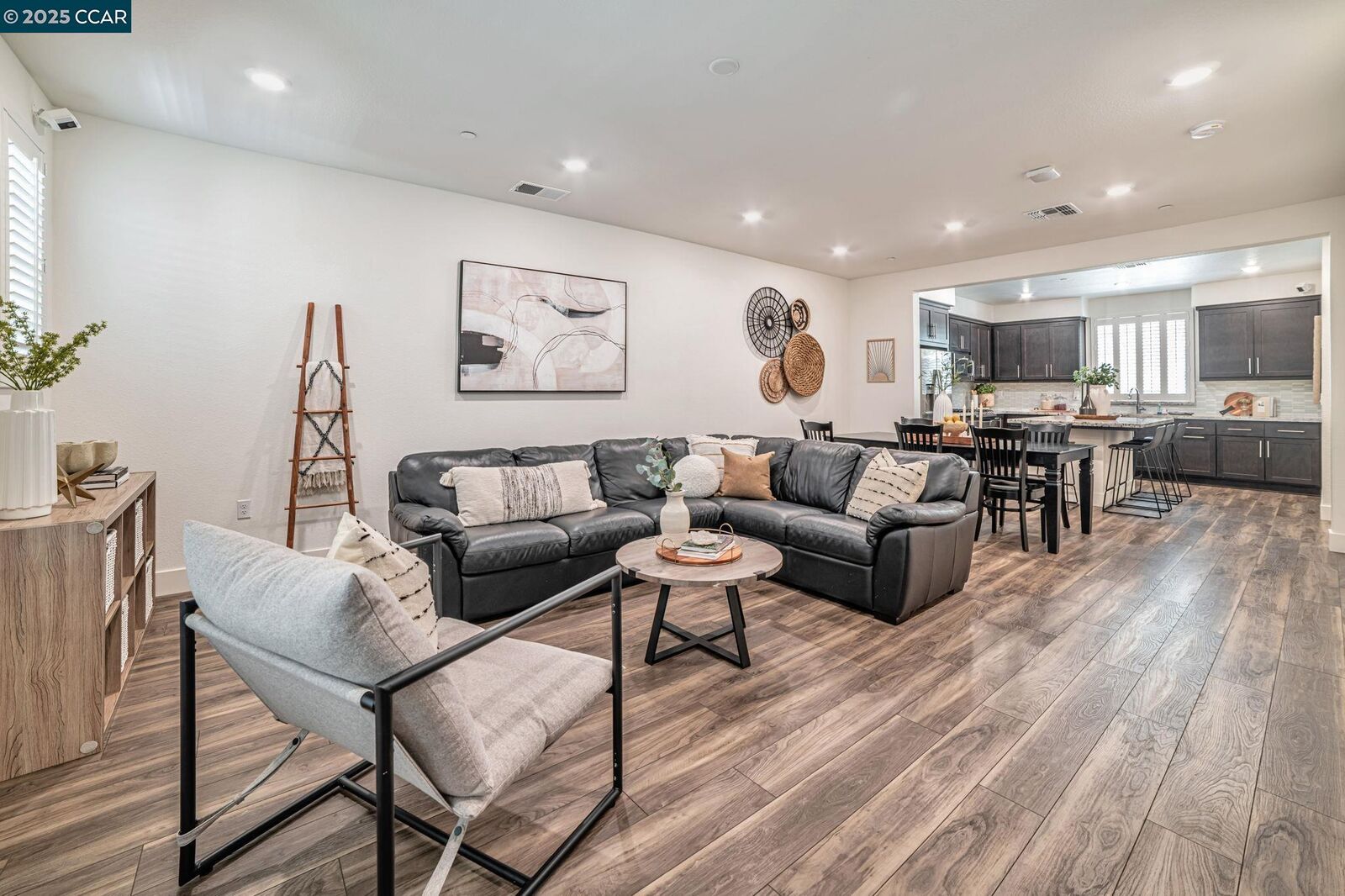 Property Photo: 127 Apricot St CA 94551