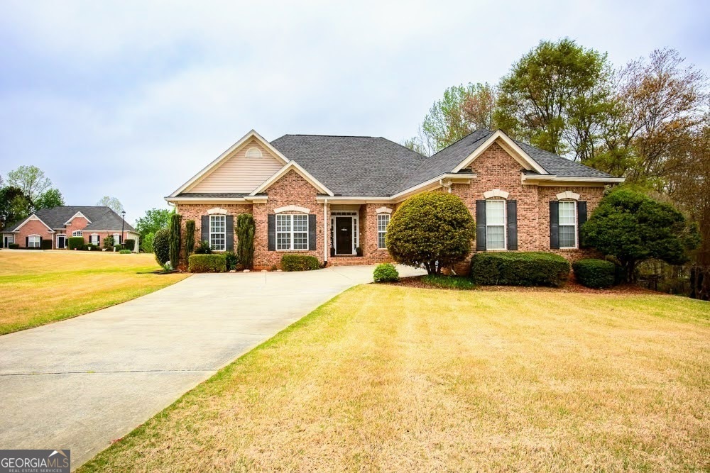 Property Photo: 118 Jasmine Way GA 30180