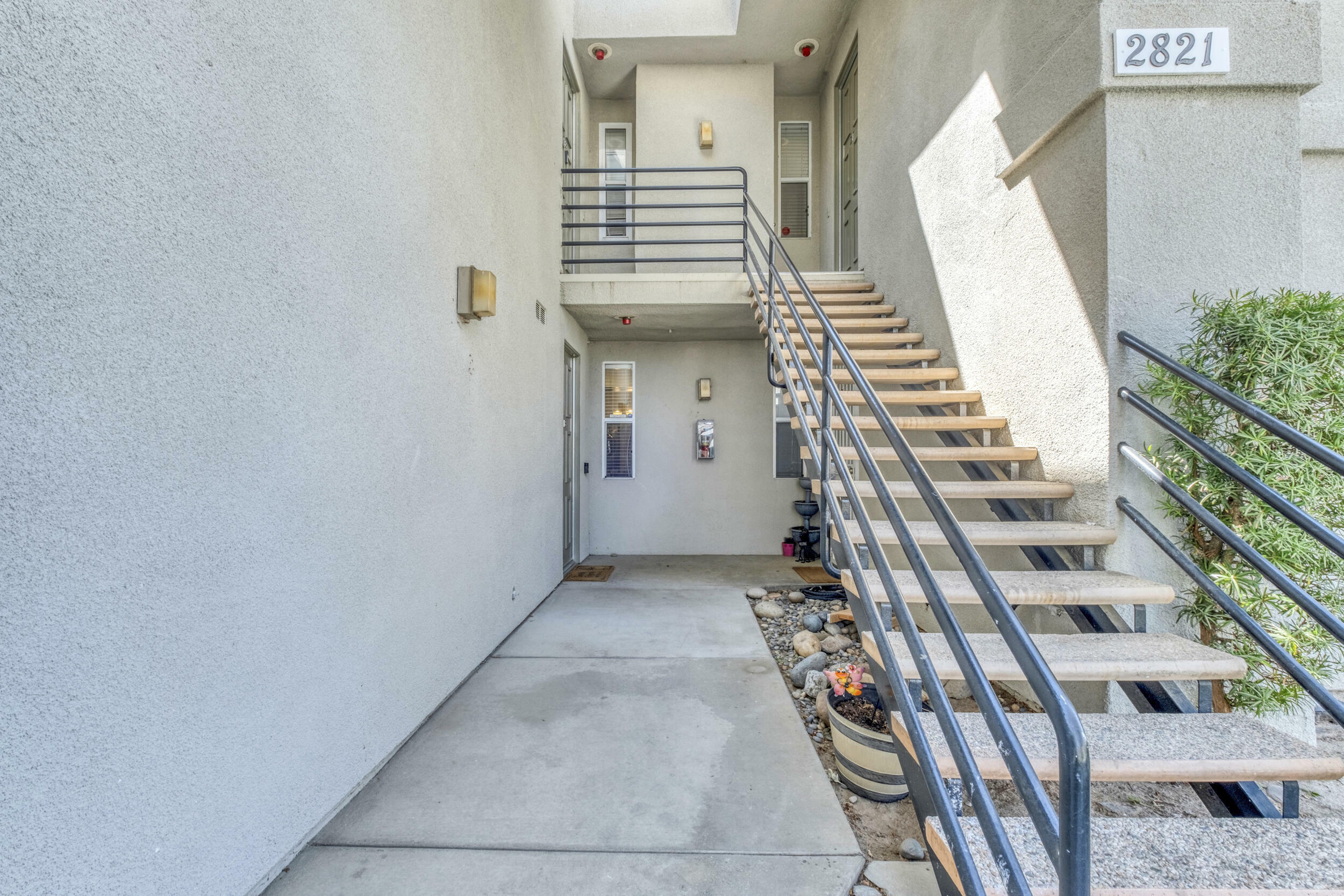 Property Photo: 2821 W Avenue K12 Apt 118 CA 93536