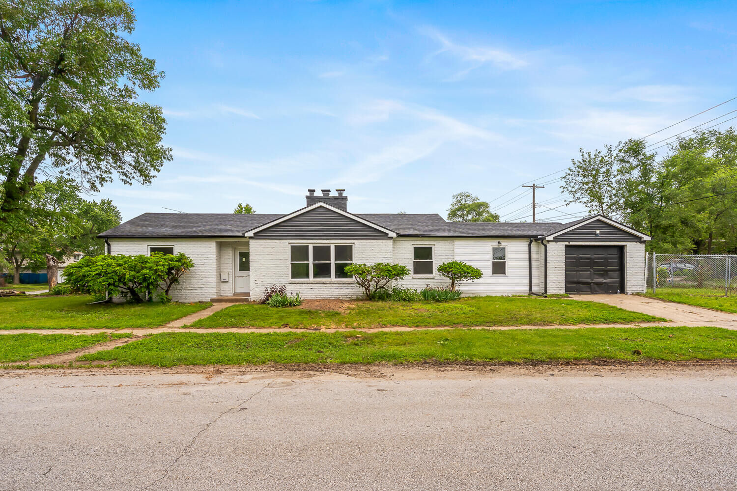 Property Photo: 830 W 39th Avenue IN 46408