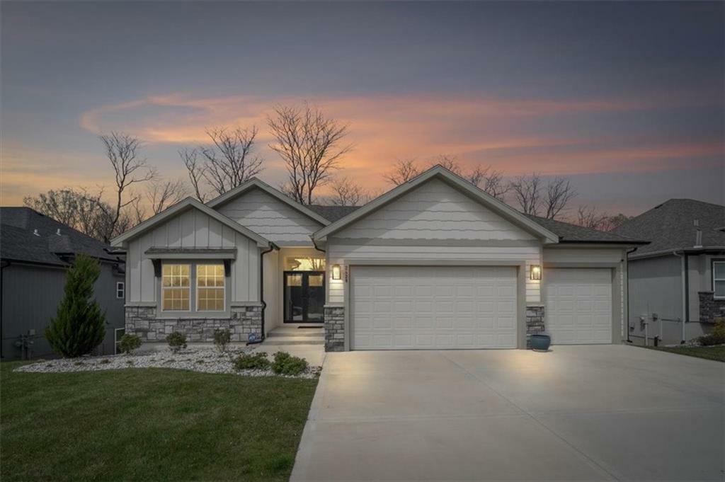 Property Photo:  2428 W 179th Street  KS 66085 