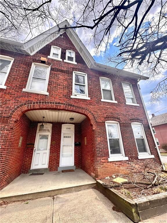 Property Photo: 1540 Easton Avenue PA 18017
